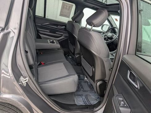 Used 2024 Jeep Grand Cherokee Laredo X w/ Luxury Tech Group I AWD/4WD image 28