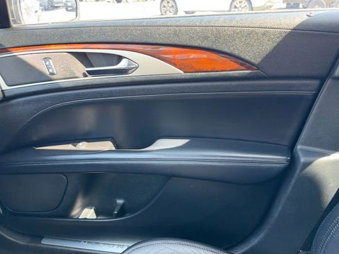 Used 2017 Lincoln MKZ Reserve image 24