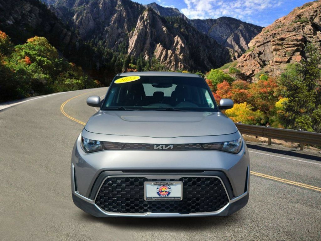 Used 2023 Kia Soul LX w/ Option Group 015 FWD image 6