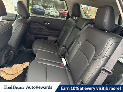 New 2025 Nissan Pathfinder SL w/ Lighting Package (N92) image 13