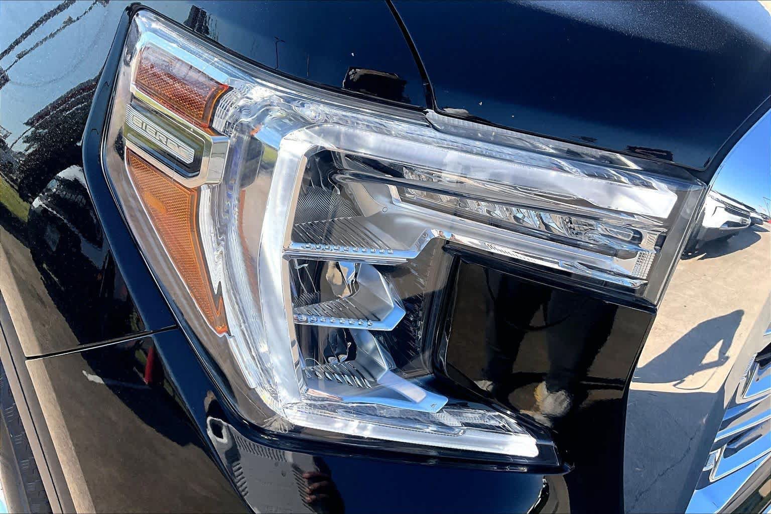 Used 2022 GMC Sierra 1500 SLT RWD image 28