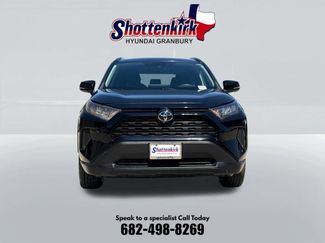 Used 2020 Toyota RAV4 LE w/ All Weather Liner Package AWD/4WD video 2