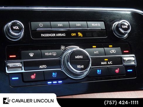 Certified 2024 Lincoln Navigator L 4WD image 41