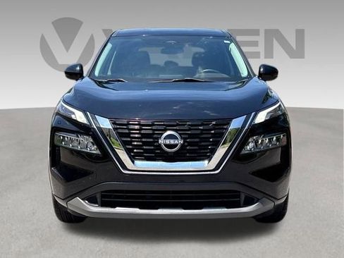Certified 2023 Nissan Rogue SV FWD image 2