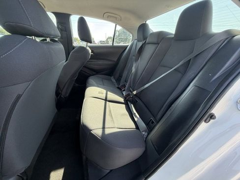 Used 2021 Toyota Corolla LE FWD image 11