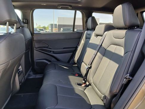 New 2026 Jeep Cherokee Limited AWD/4WD image 12
