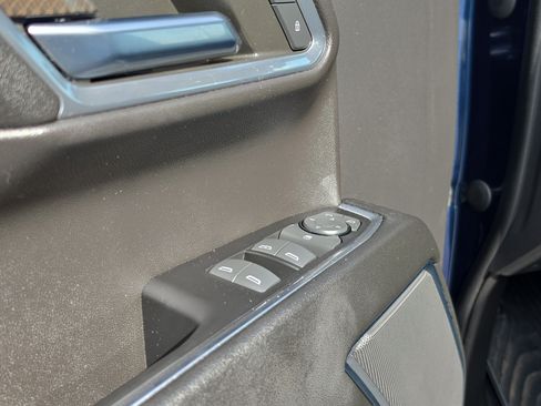 Used 2023 Chevrolet Silverado 1500 LT AWD/4WD image 19