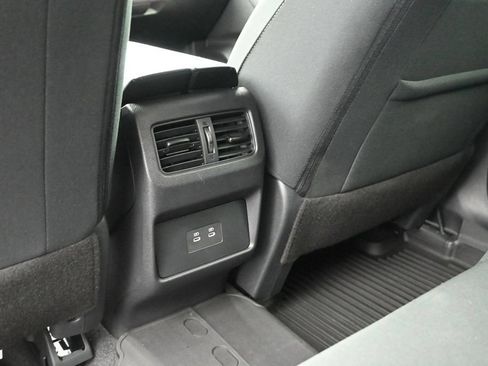 Certified 2026 Nissan Rogue SV FWD image 17