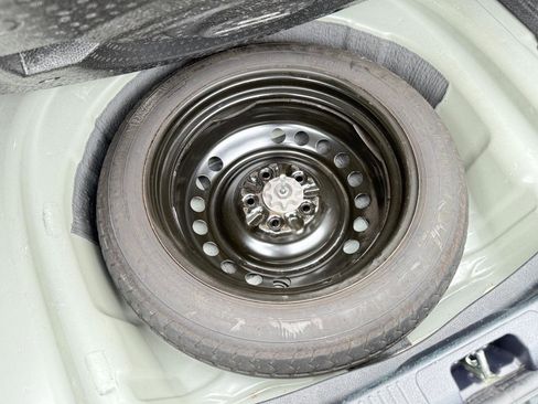 Used 2021 Toyota Camry SE image 31