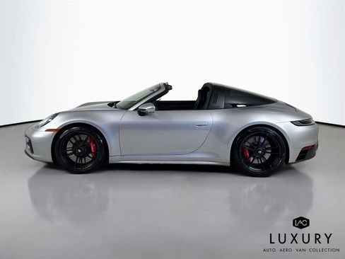 Used 2023 Porsche 911 Targa 4 GTS w/ Premium Package image 9