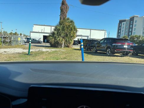 Used 2025 Volkswagen Jetta SE image 18