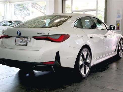 Used 2023 BMW i4 eDrive35 w/ Premium Package image 6