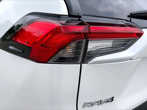 Used 2023 Toyota RAV4 XLE Premium AWD/4WD image 28