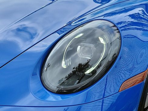 Certified 2025 Porsche 911 Carrera image 33