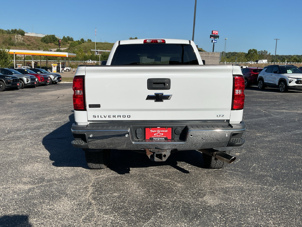 Used 2017 Chevrolet Silverado 2500 LTZ w/ Vortec Plus Package AWD/4WD image 7