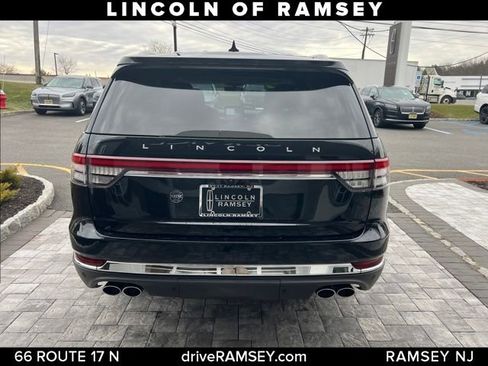 Used 2023 Lincoln Aviator AWD w/ Premium Package image 4