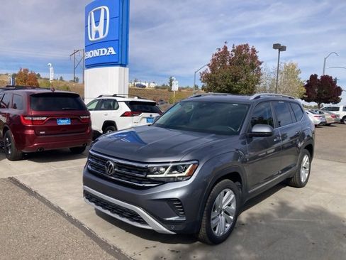 Used 2021 Volkswagen Atlas SEL image 2