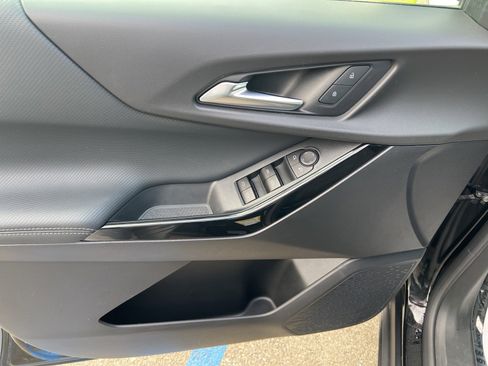 Used 2025 Chevrolet Equinox LT image 12