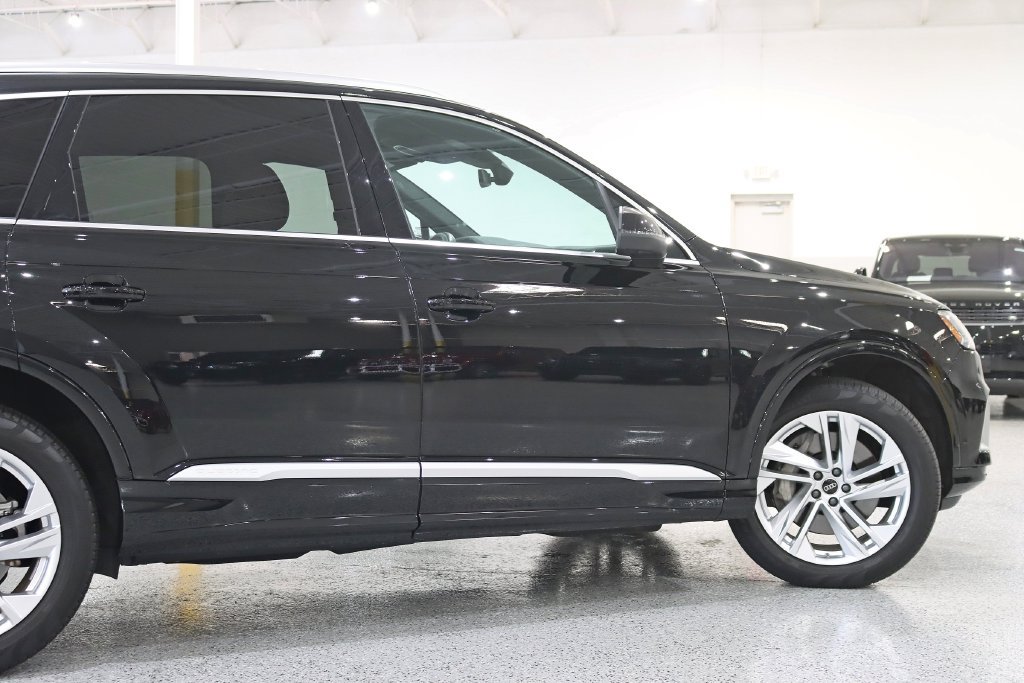 Used 2023 Audi Q7 3.0T Premium w/ Convenience Package AWD/4WD image 11