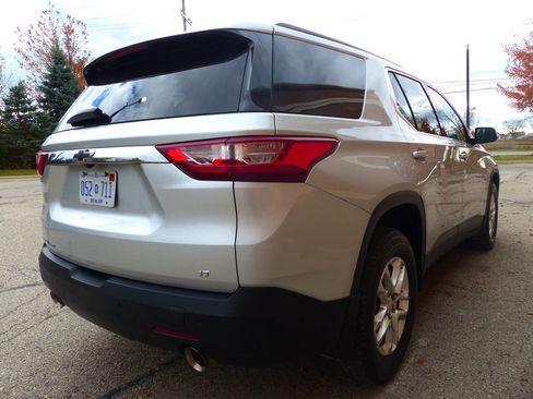 Used 2020 Chevrolet Traverse LT image 10