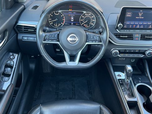 Used 2024 Nissan Altima 2.5 SR FWD image 14