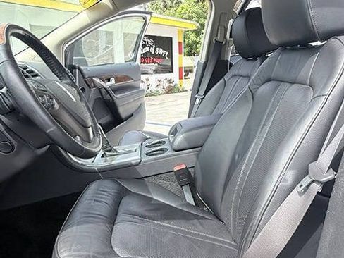 Used 2014 Lincoln MKX FWD w/ Equipment Group 102A image 10