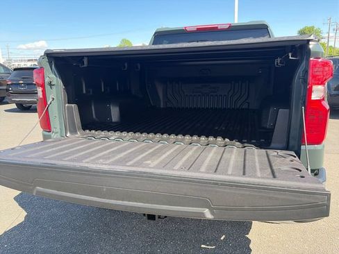 Used 2025 Chevrolet Silverado 1500 LT AWD/4WD image 34