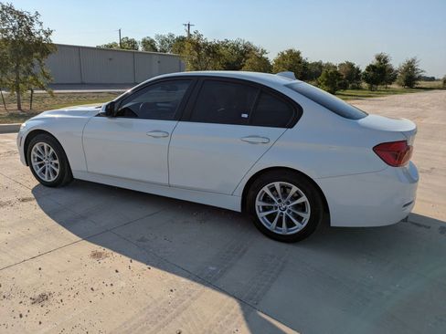 Used 2018 BMW 320i Sedan w/ Convenience Package image 6