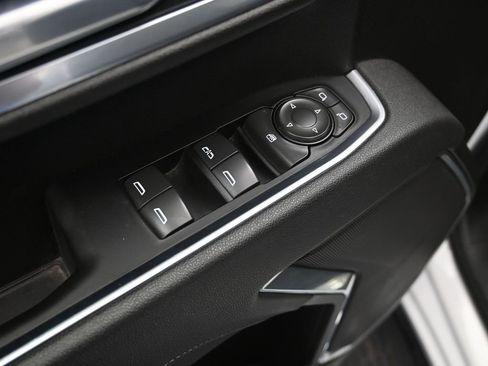 Certified 2025 Chevrolet Silverado 2500 LT w/ Convenience Package image 11