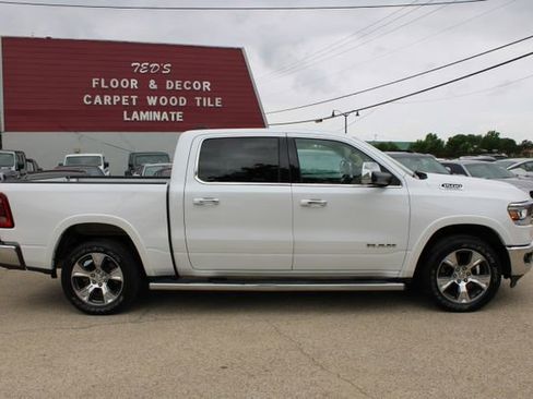 Used 2019 RAM 1500 Laramie AWD/4WD image 2