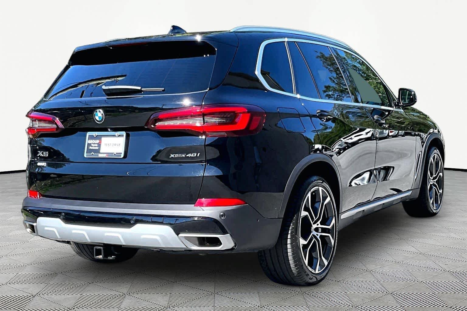 Used 2023 BMW X5 xDrive40i w/ Luxury Seating Package AWD/4WD image 13