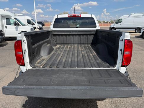 Used 2020 Chevrolet Colorado W/T w/ WT Convenience Package RWD image 10