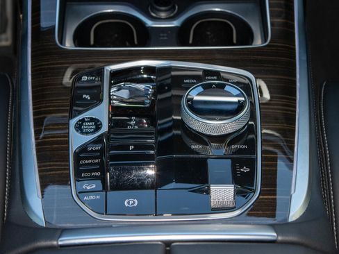 Used 2024 BMW X7 xDrive40i w/ Executive Package image 28