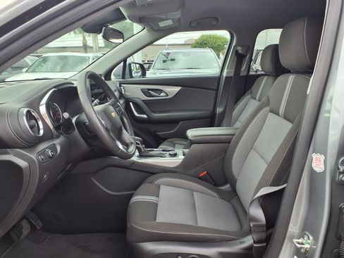Used 2025 Chevrolet Blazer LT image 17