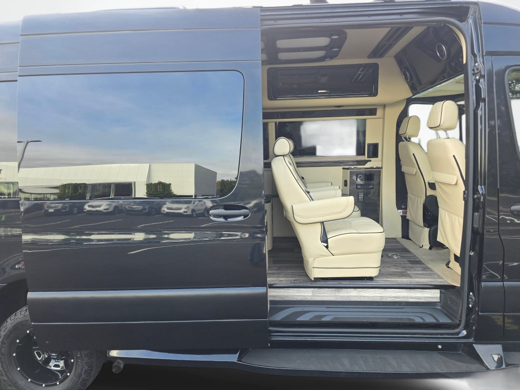 Used 2020 Mercedes-Benz Sprinter 3500 image 31