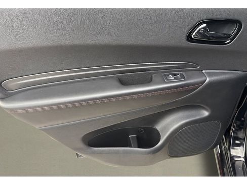 Used 2024 Dodge Durango GT image 16