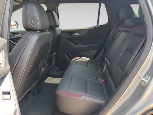 New 2026 Chevrolet Equinox RS w/ Convenience Package III FWD image 12