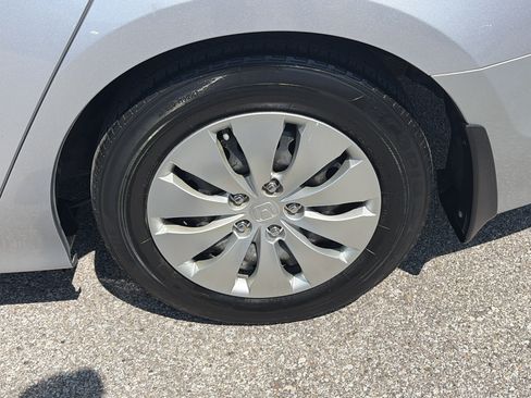 Used 2012 Honda Accord LX image 9