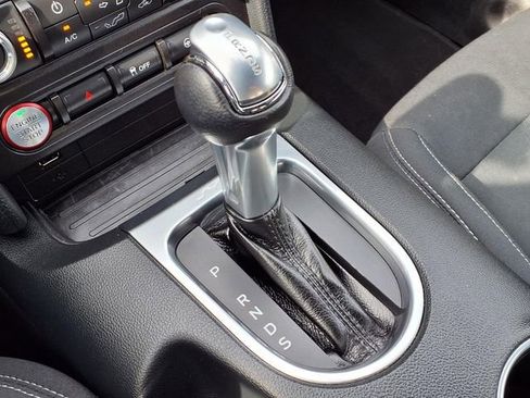 Used 2018 Ford Mustang Coupe RWD image 10