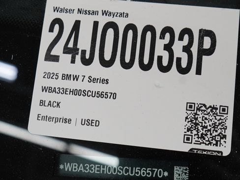 Used 2025 BMW 740i xDrive AWD/4WD image 33