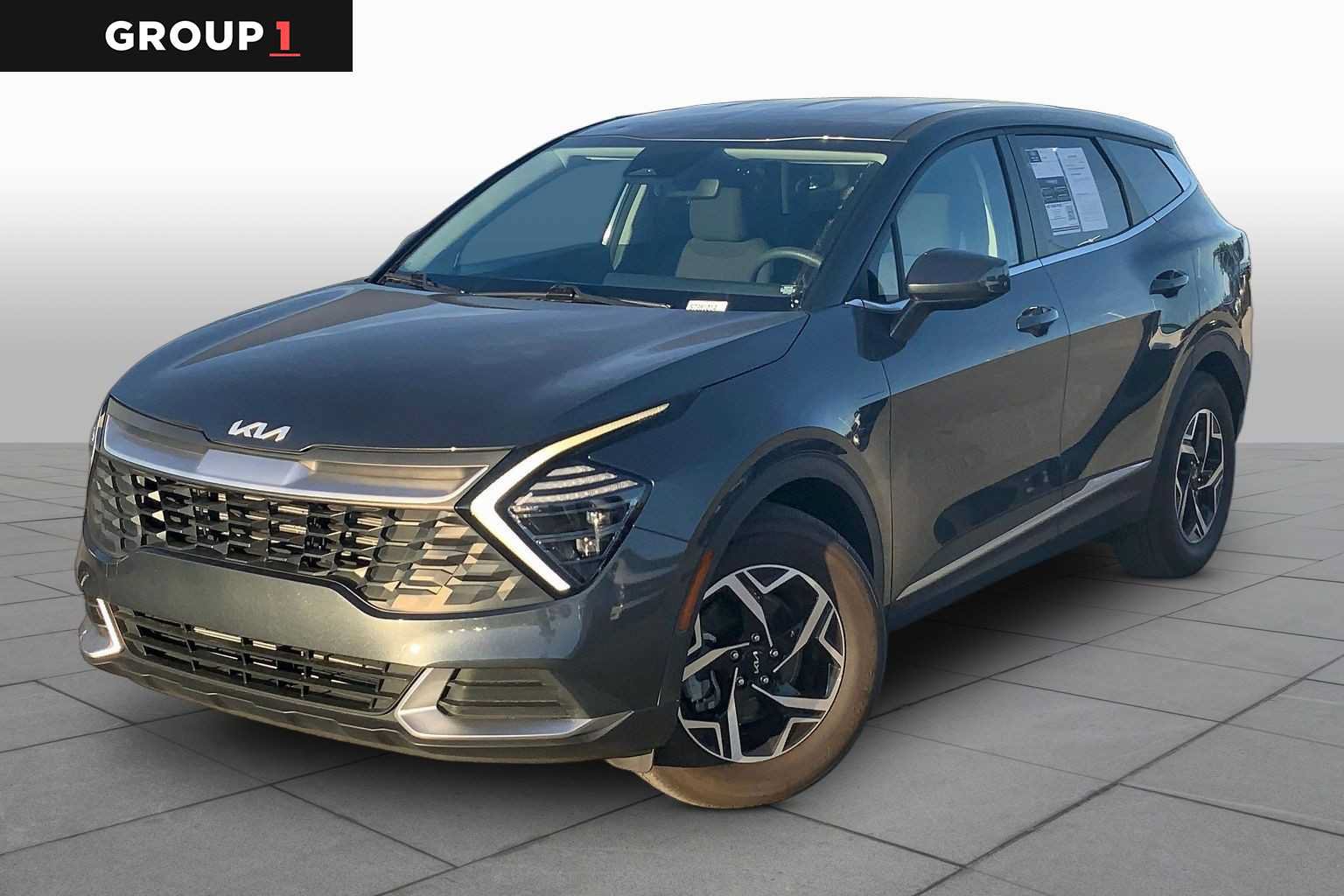 Used 2025 Kia Sportage LX FWD image 1