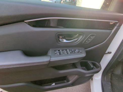 Used 2024 Honda Pilot EX-L image 8