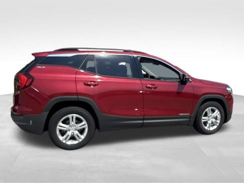 Used 2018 GMC Terrain SLE w/ Driver Convenience Package FWD image 16