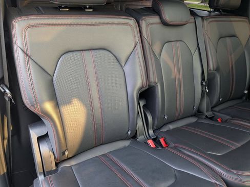 Used 2023 Ford Expedition Max Limited AWD/4WD image 16