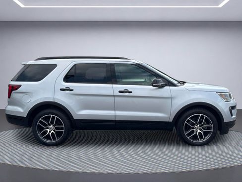 Used 2019 Ford Explorer Sport AWD/4WD image 12
