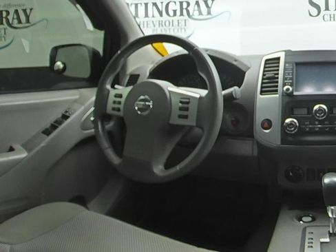 Used 2020 Nissan Frontier SV w/ Midnight Edition Floor Mats AWD/4WD image 16