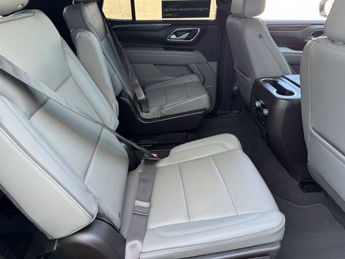 Used 2022 GMC Yukon SLT w/ SLT Luxury Package image 21