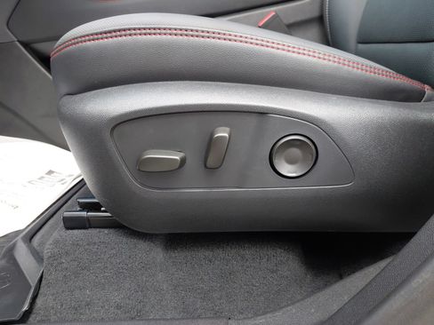 Used 2025 Chevrolet Traverse RS w/ LPO, Floor Liner Package AWD/4WD image 20