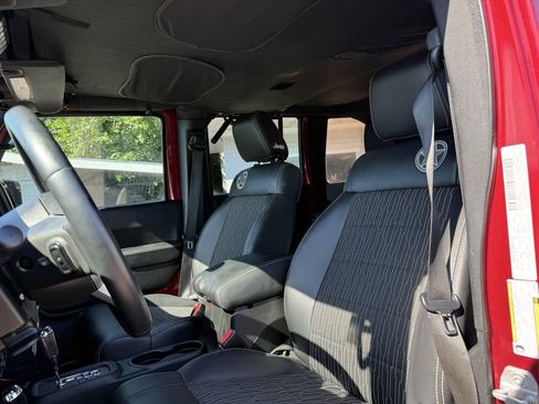 Used 2012 Jeep Wrangler Unlimited Sport AWD/4WD image 13