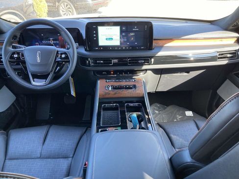 New 2025 Lincoln Aviator Black Label image 19